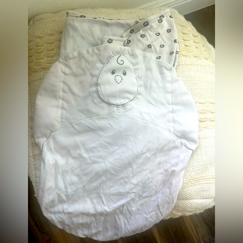 Nested Bean 0 - 6 month Swaddle.